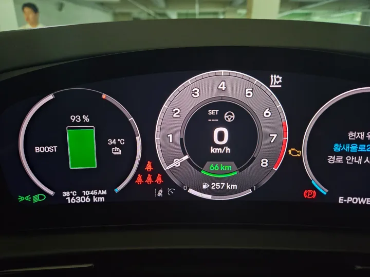 포르쉐 카이엔 3.0 S E-하이브리드 익스클루시브 썸네일 7
