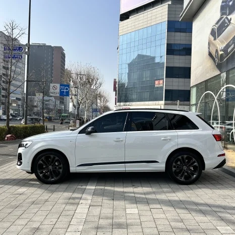 아우디 Q7 50 TDI 콰트로 프리미엄 4M 썸네일 3