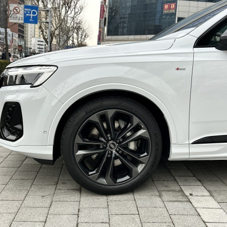 아우디 Q7 50 TDI 콰트로 프리미엄 4M 썸네일 6