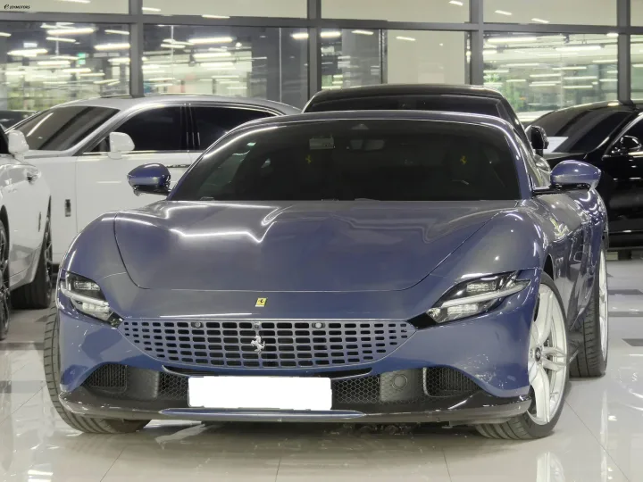 페라리 로마 3.9 V8
