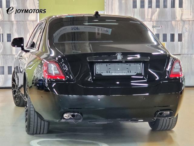 롤스로이스 고스트 6.7 V12 블랙 배지 썸네일 3