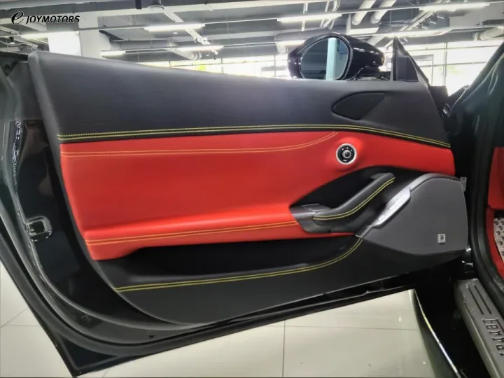 페라리 포르토피노 3.9 V8 썸네일 8