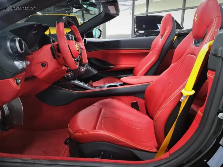 페라리 포르토피노 3.9 V8 썸네일 9