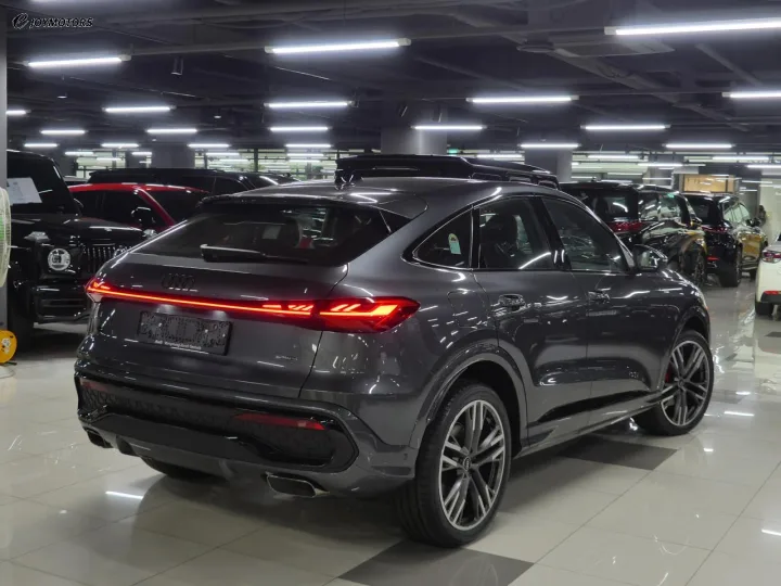 아우디 Q5 45 TFSI quattro S Line 블랙 에디션 Sportback 썸네일 3