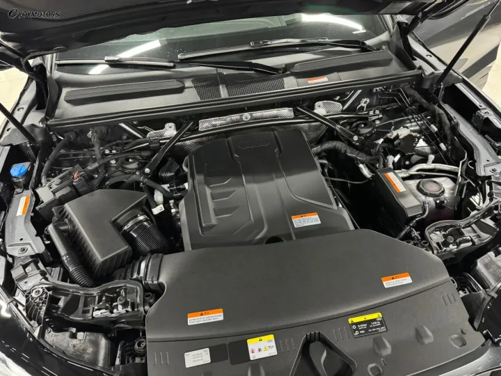 아우디 Q5 45 TFSI quattro S Line 블랙 에디션 Sportback 썸네일 5
