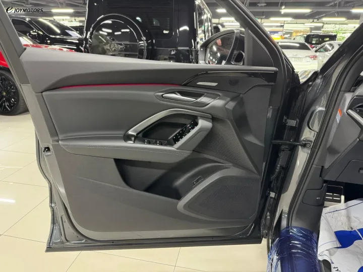 아우디 Q5 45 TFSI quattro S Line 블랙 에디션 Sportback 썸네일 7