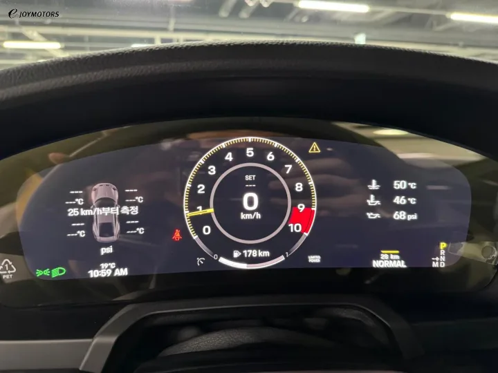 포르쉐 911 뉴 GT3 992 썸네일 5
