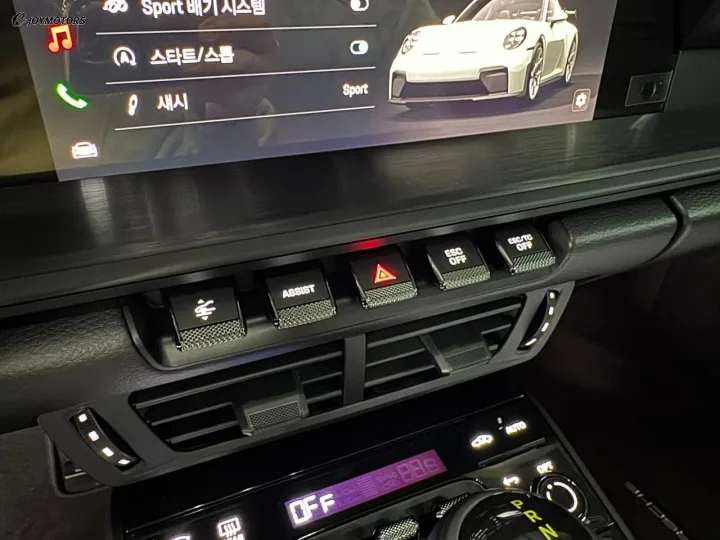 포르쉐 911 뉴 GT3 992 썸네일 7