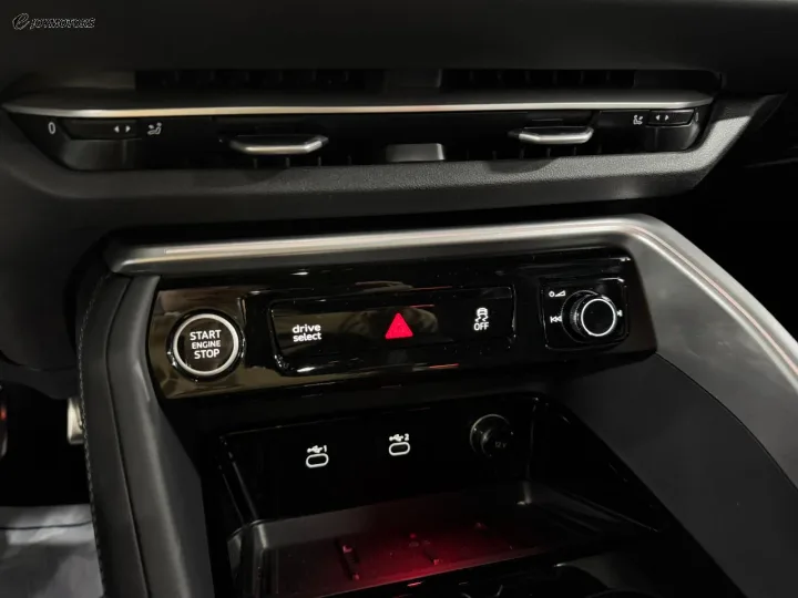 아우디 Q5 40 TDI 콰트로 S Line 블랙 에디션 썸네일 6