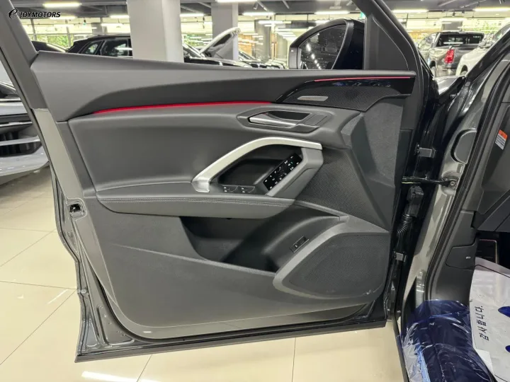 아우디 Q5 40 TDI 콰트로 S Line 블랙 에디션 썸네일 9