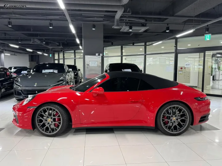 포르쉐 911 뉴 카레라 4S 카브리올레 992 썸네일 2