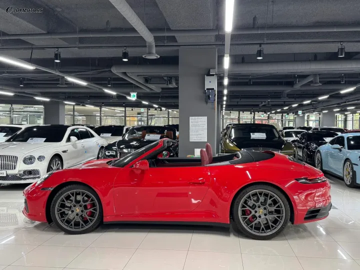 포르쉐 911 뉴 카레라 4S 카브리올레 992 썸네일 3