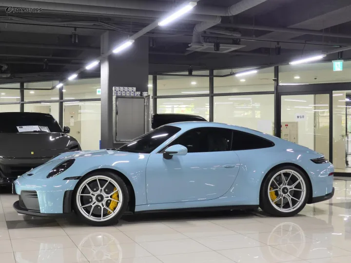 포르쉐 911 뉴 GT3 투어링 썸네일 2