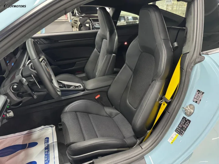 포르쉐 911 뉴 GT3 투어링 썸네일 8