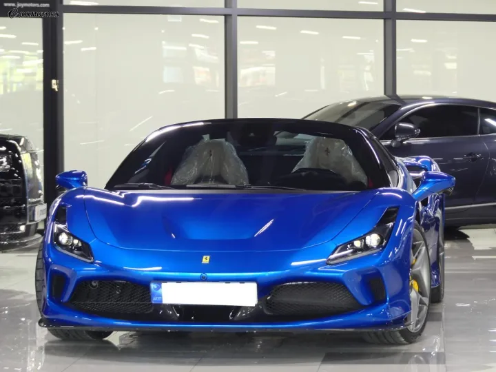 페라리 F8 스파이더 3.9 V8