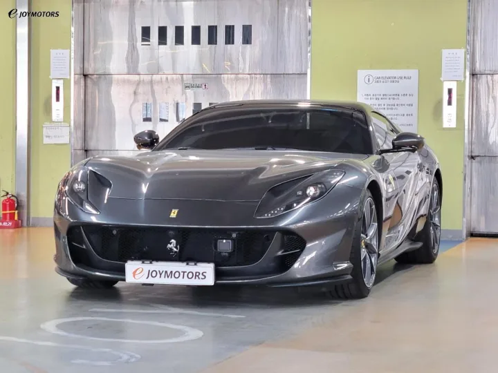 페라리 812 GTS 6.5 V12