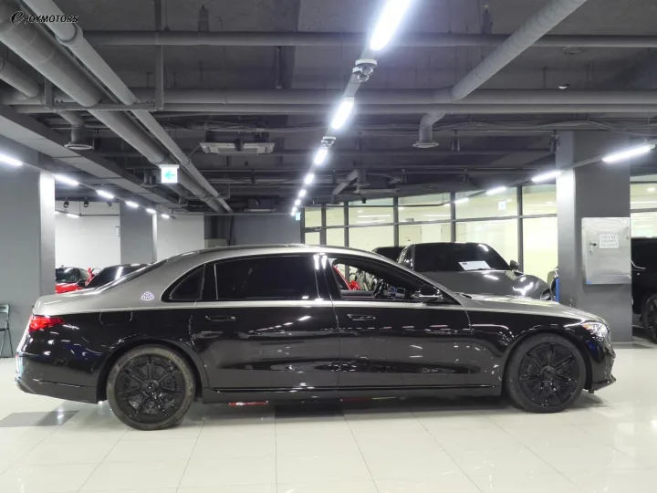 벤츠 마이바흐 S580 4매틱 나이트시리즈 썸네일 2