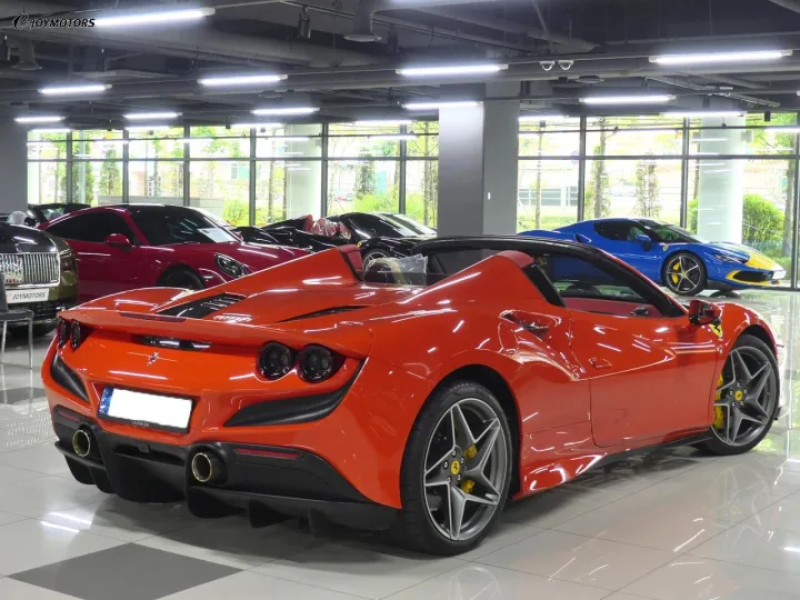 페라리 F8 스파이더 3.9 V8 썸네일 4