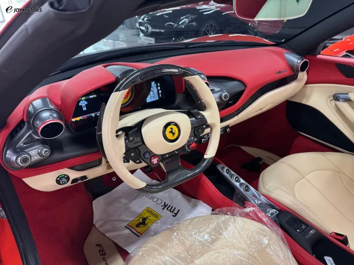 페라리 F8 스파이더 3.9 V8 썸네일 8
