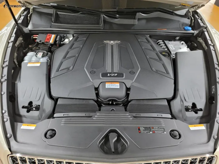 벤틀리 벤테이가 4.0 V8 아틀리에 에디션 썸네일 5