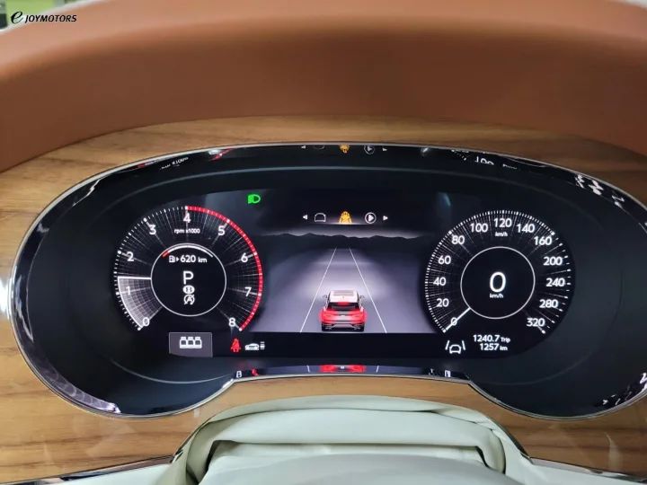 벤틀리 벤테이가 4.0 V8 아틀리에 에디션 썸네일 6