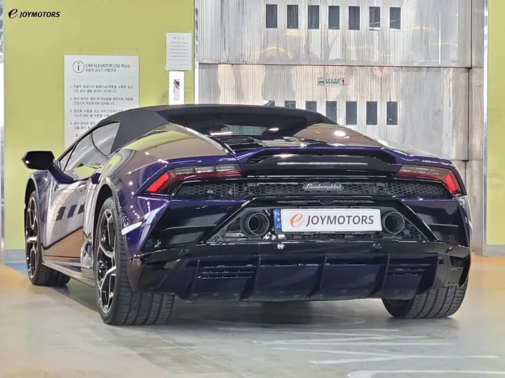 람보르기니 우라칸 LP640-4 에보 스파이더 썸네일 3