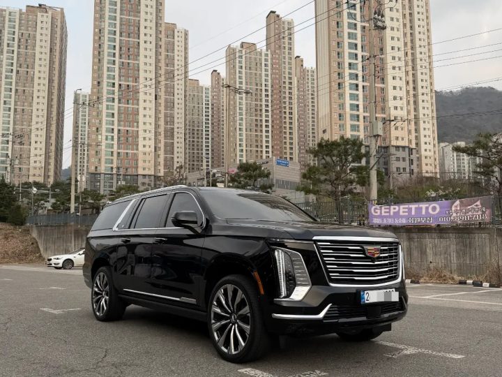 캐딜락 에스컬레이드 5세대 6.2 V8 ESV 4WD 스포츠 플래티넘