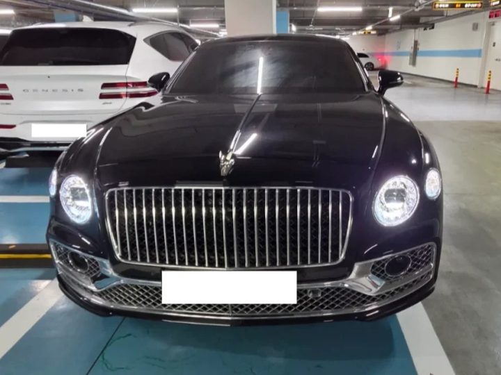 벤틀리 뉴 플라잉스퍼 4.0 V8