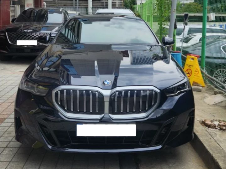 BMW 5시리즈 520i M 스포츠 최신형