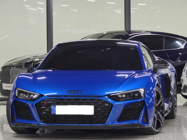 아우디 뉴 R8 2세대 5.2 V10 퍼포먼스 쿠페 4S