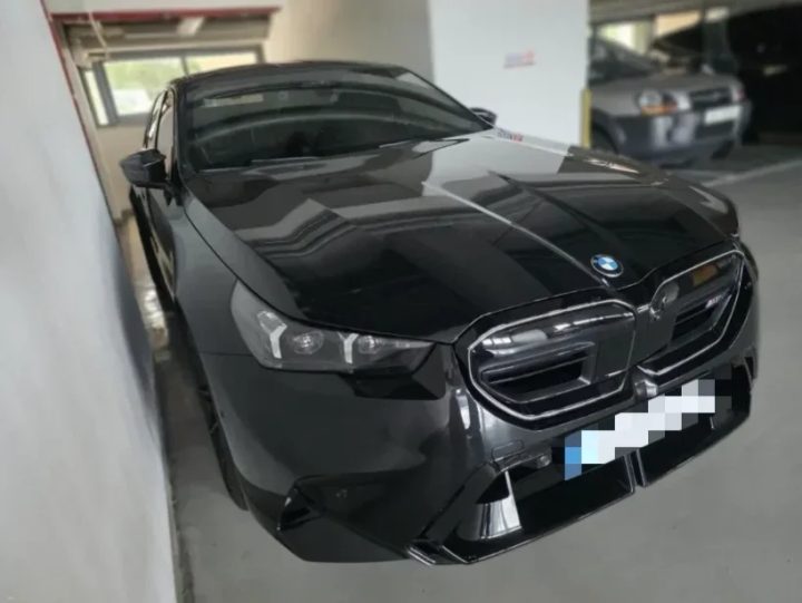 BMW M5 세단 G90