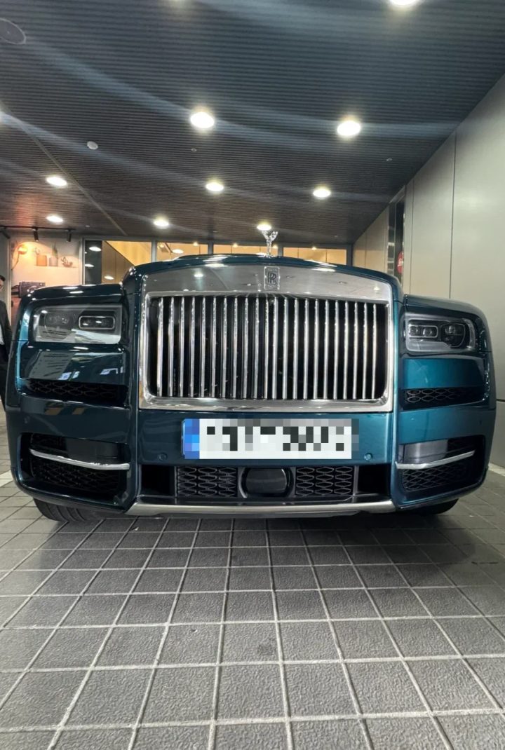 롤스로이스 컬리넌 6.8 V12