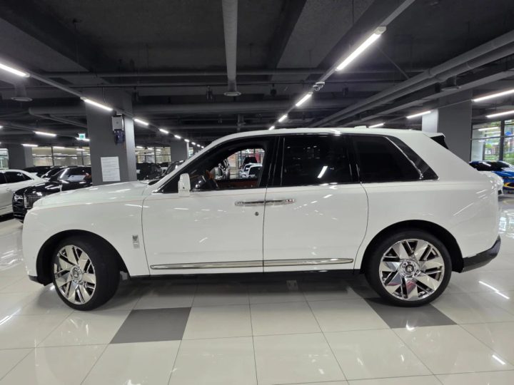 롤스로이스 컬리넌 6.8 V12 썸네일 2