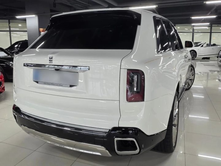 롤스로이스 컬리넌 6.8 V12 썸네일 3