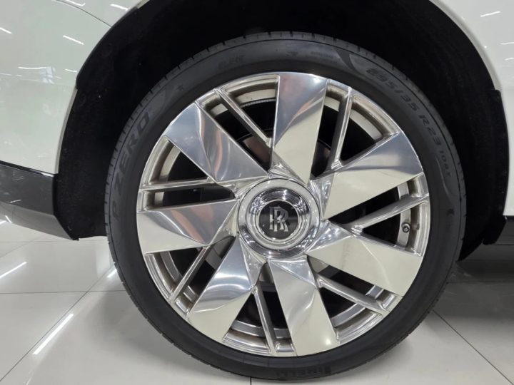 롤스로이스 컬리넌 6.8 V12 썸네일 5