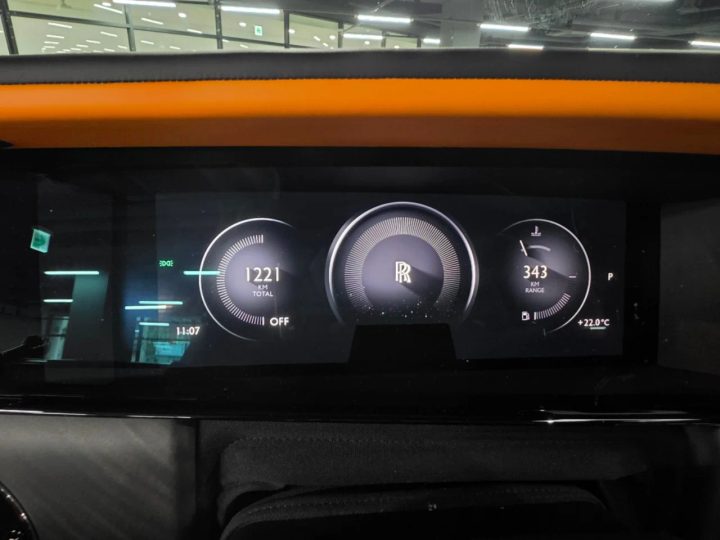 롤스로이스 컬리넌 6.8 V12 썸네일 6