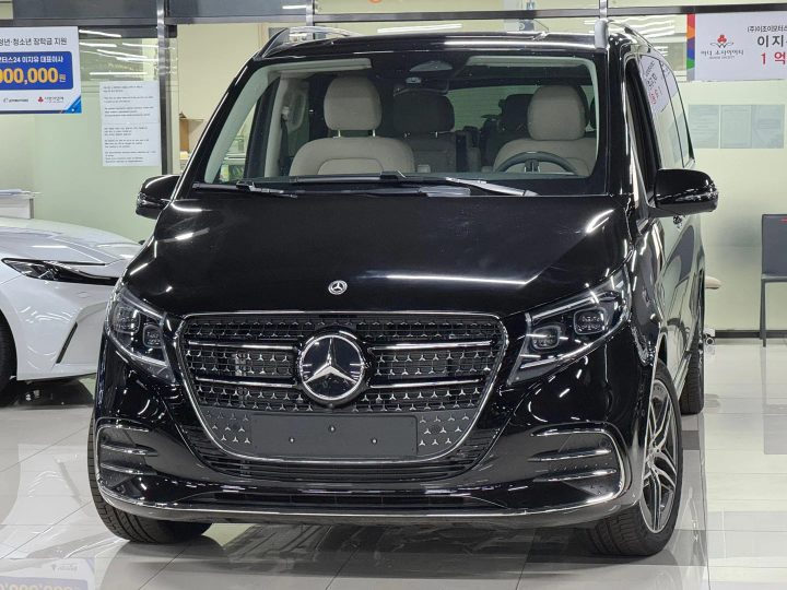 벤츠 V클래스 3세대 V300 d 4MATIC