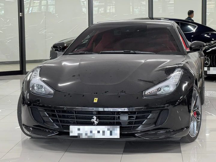 페라리 GTC4 루쏘 3.9 V8 T
