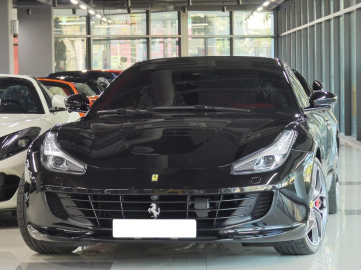 페라리 GTC4 루쏘 3.9 V8 T