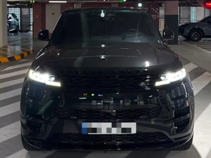 랜드로버 뉴 레인지로버 스포츠 P400 오토바이오그래피
